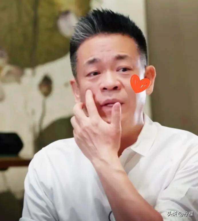 孙浩最近回应了件事，挺让人觉得他够爷们的。

有人发文说，他那时候没歌唱，是因为