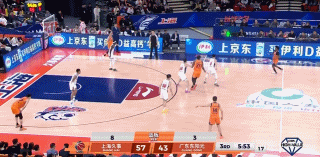 这就是NBA级别天赋的恐怖之处！
怀特塞德，你毁了备受关注的沪粤大战……以一己之