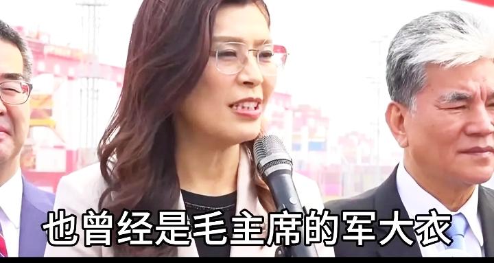 郑丽文今天直接称呼“毛主席”了。 

她今天上午在上海洋山港发表谈话时，主动提及