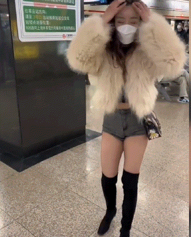 明人不说暗话，这娘们儿俺喜欢！
