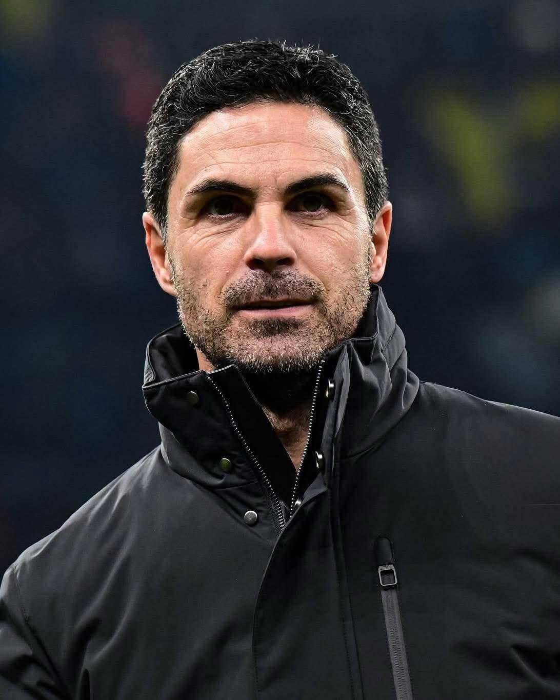 【给你机会不中用啊】主场2-3负于曼联后，阿森纳仅仅在积分榜上领先曼城4分，枪手