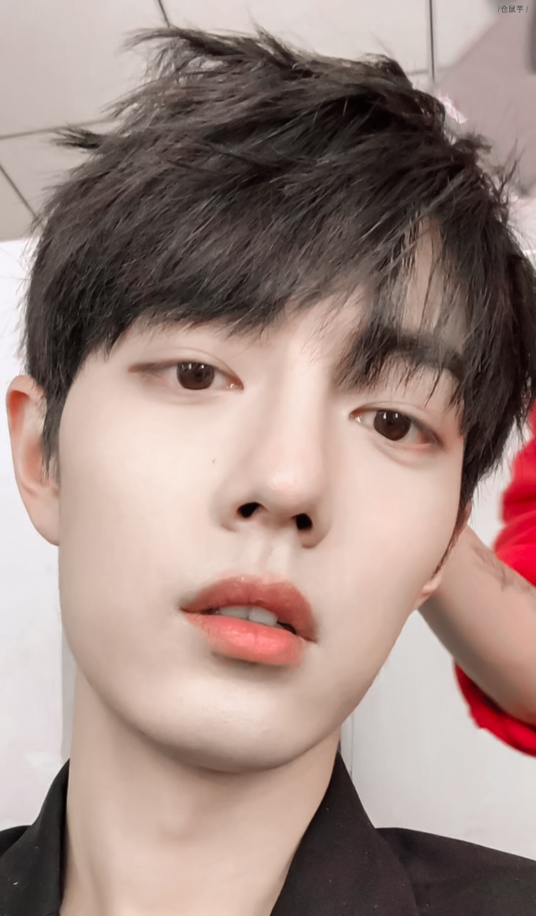 你是我人生中唯一的主角，我只能为你心动吖。肖战十日终焉路透有个大黄蜂📮肖战范丞