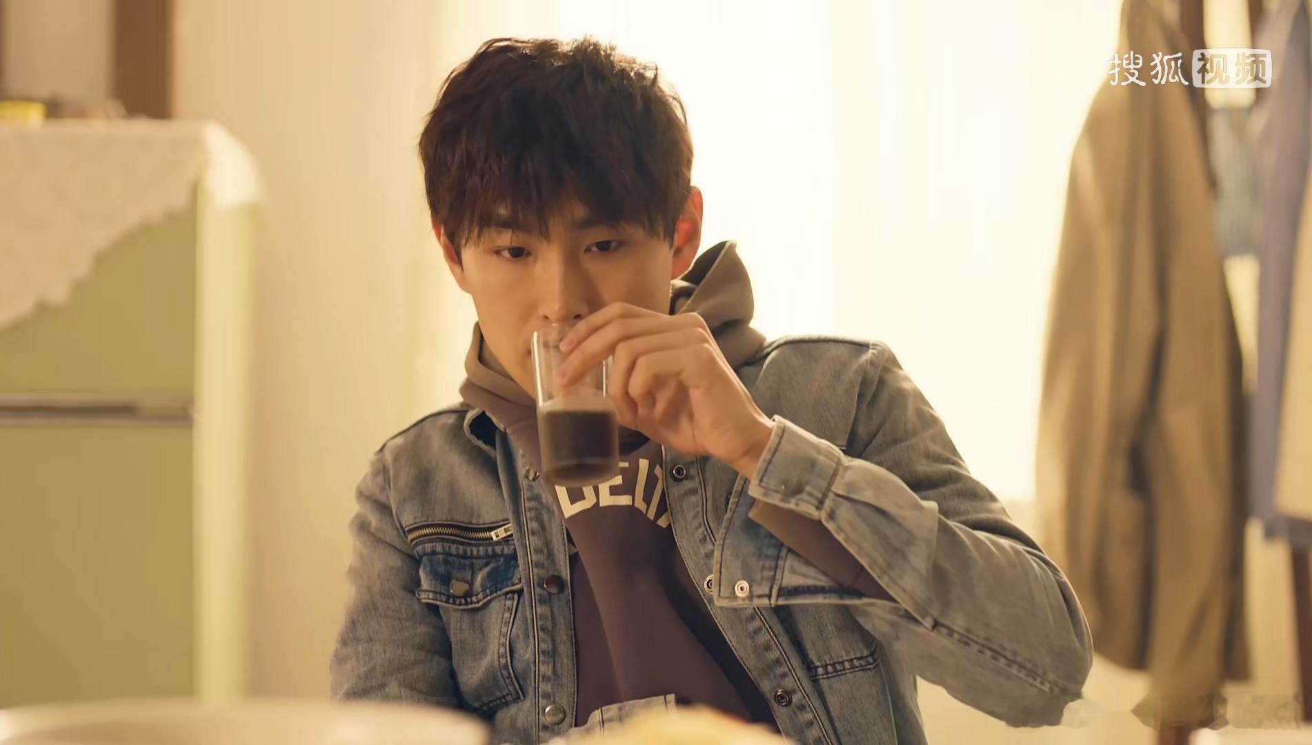 王彦霖你头发能不能回到这个时候，我一直在哭。 