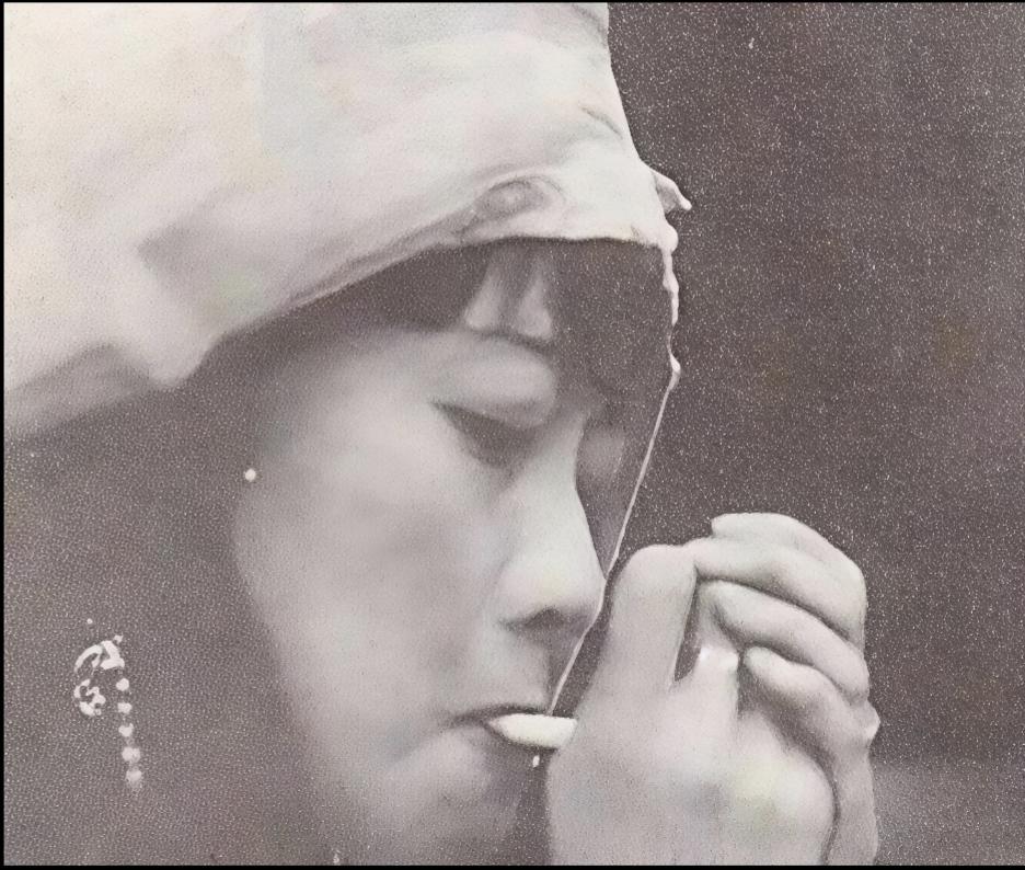 珍藏记忆老照片分享看过很多张婉容的照片，也不知道是人长得不行，还是照片拍的不行，