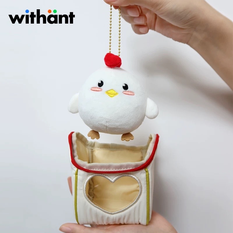 被蚂蚁庄园的周边种草了，居然我天天养的小鸡还有痛包！ 