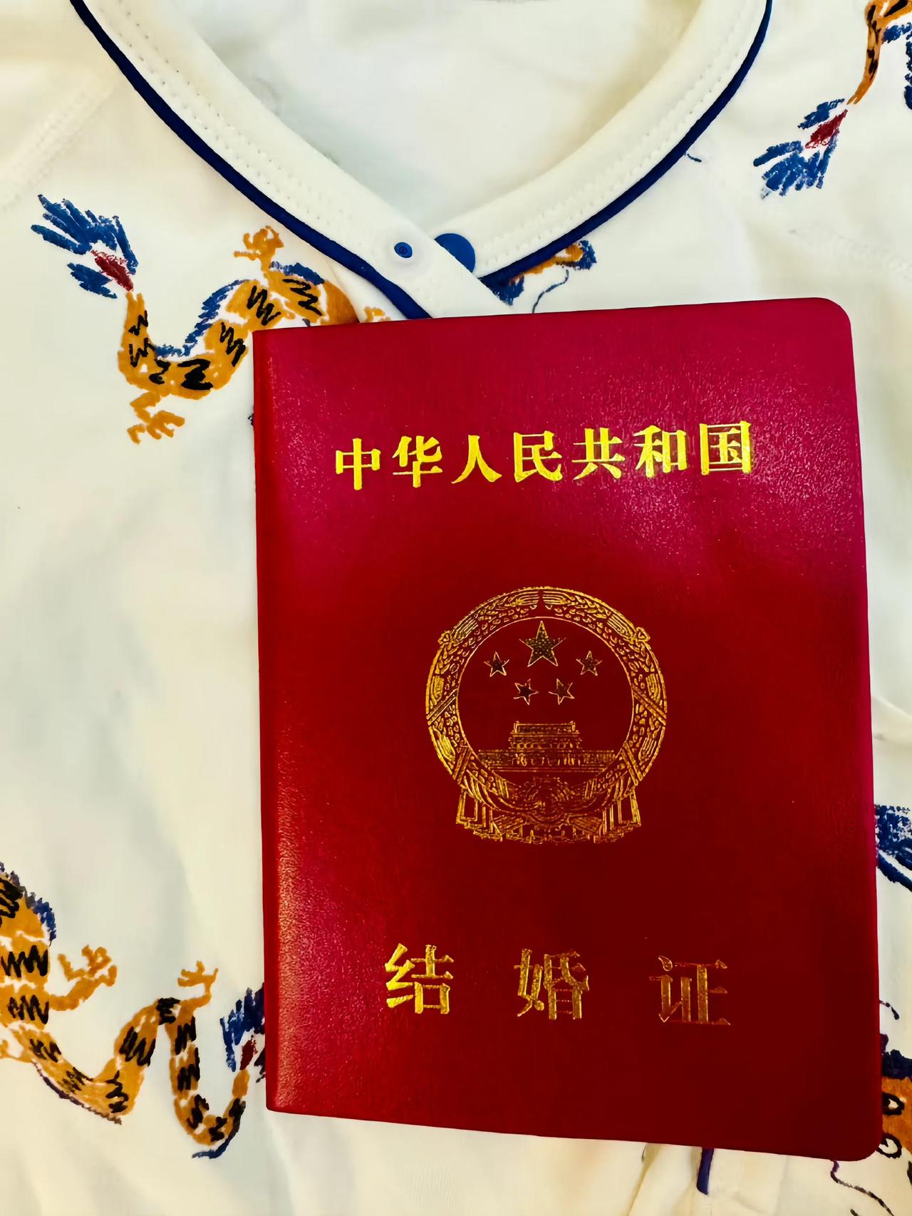夏志远官宣喜讯，爱情长跑终迎甜蜜结晶

在这个充满爱意的季节里，我们收到了一个令