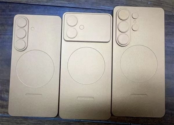 三星原型机撞脸iPhone17Pro 设计趋同也很正常吧，不然横向大矩阵还能怎么