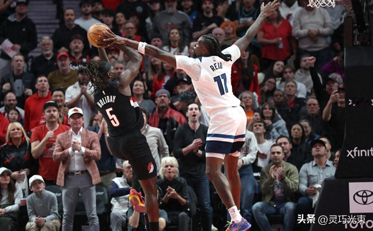 杨瀚森NBA首秀，森林狼险胜开拓者
太快了，2023年10月23日，森林狼和开拓