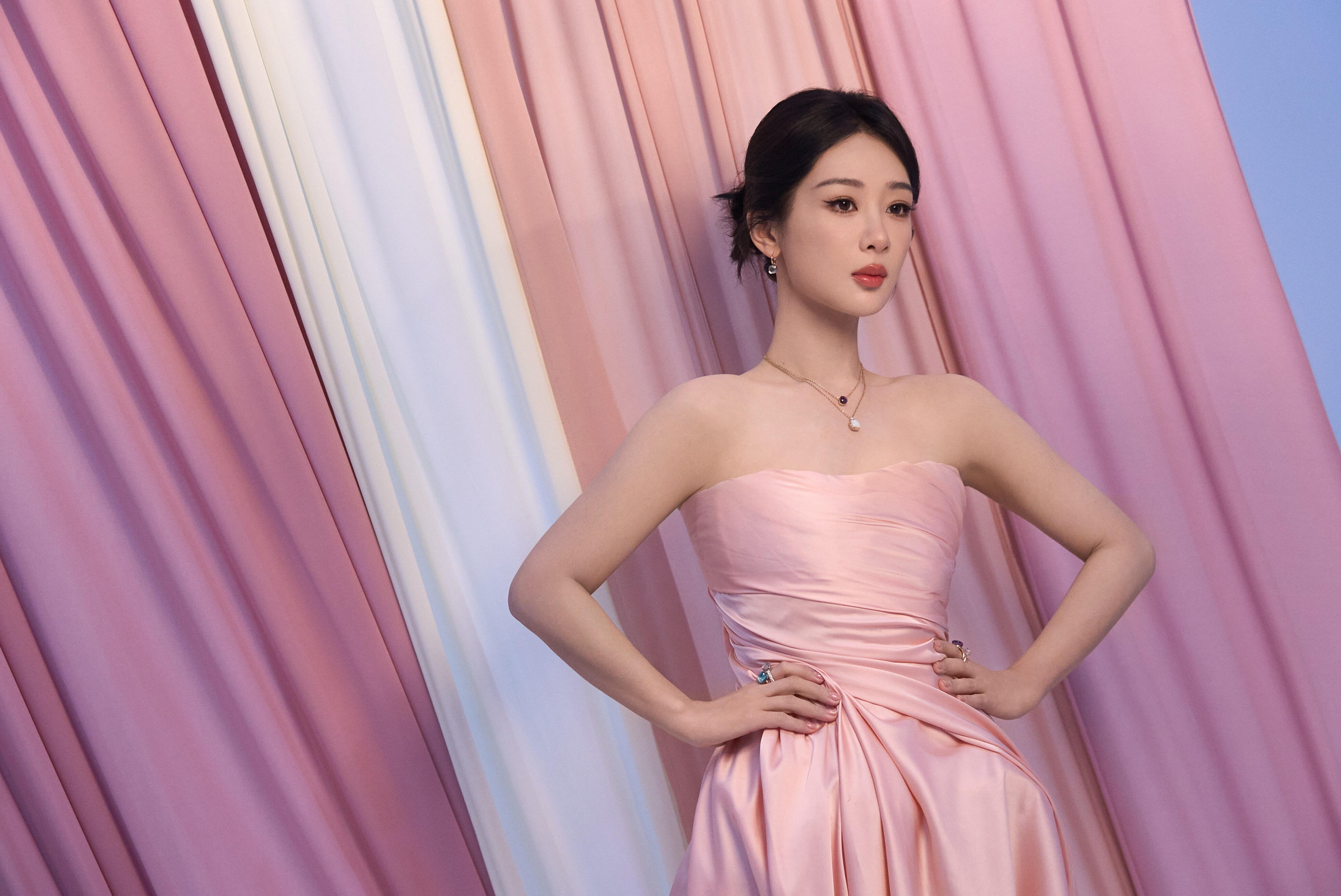 杨紫杨紫 时隔六年 百花北京宣传使者杨紫来百花现场了 