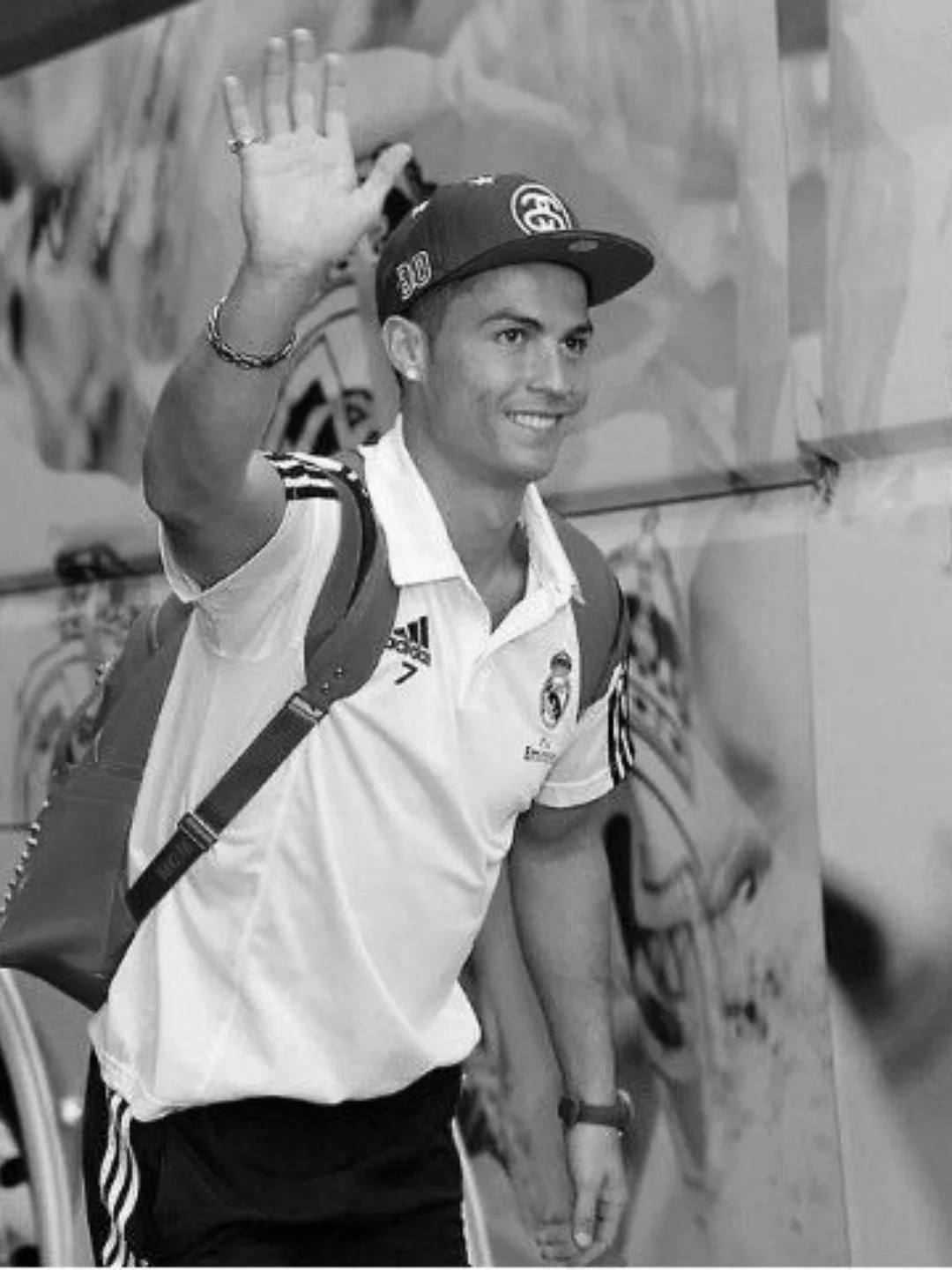 C罗c罗 私服和鸭舌帽 