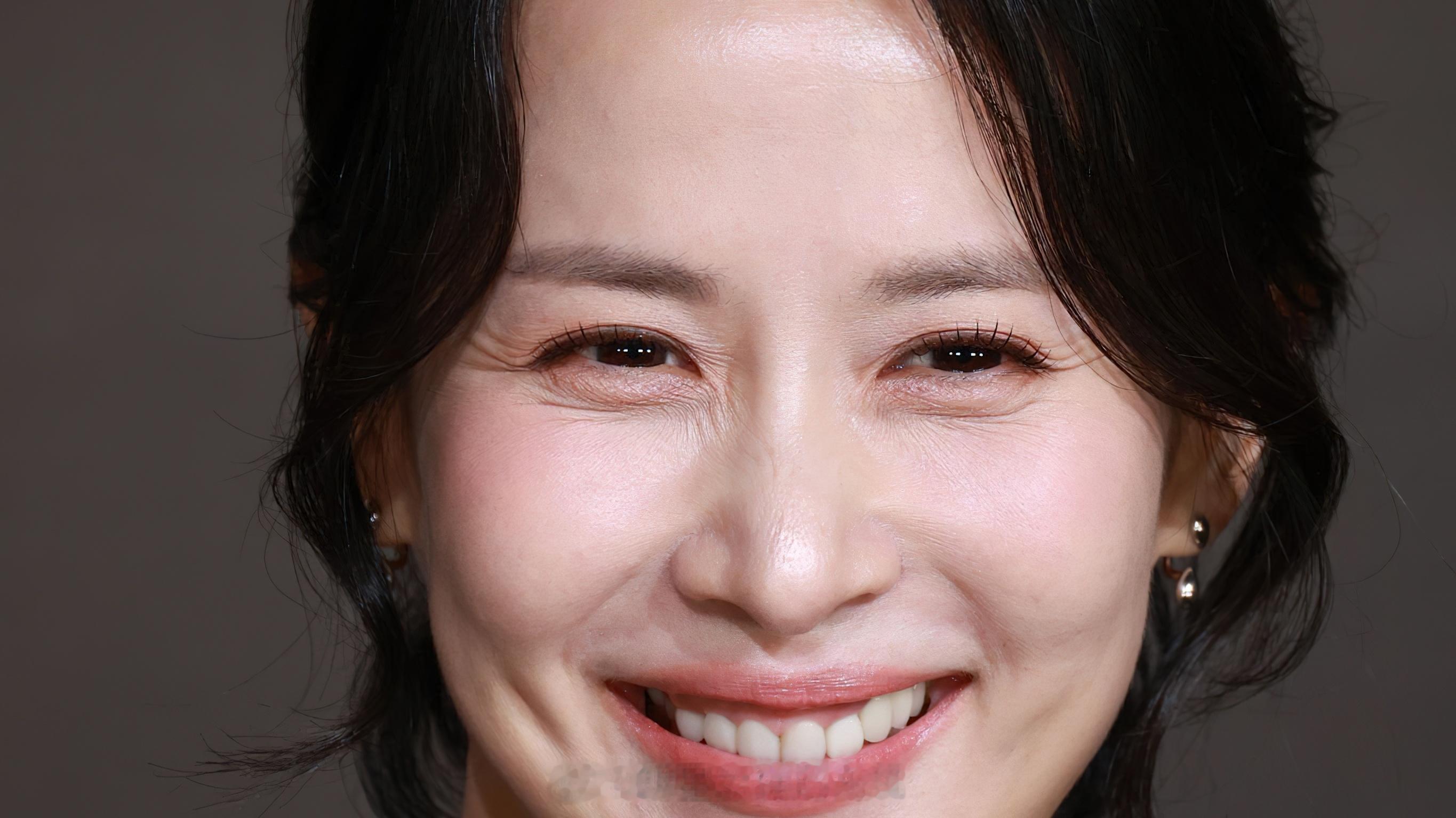 曹汝珍女神怼脸