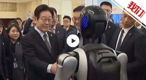 李在明为什么要半路“逃跑”？别信什么行程太忙的鬼话，他是怕面子挂不住，看看咱们上