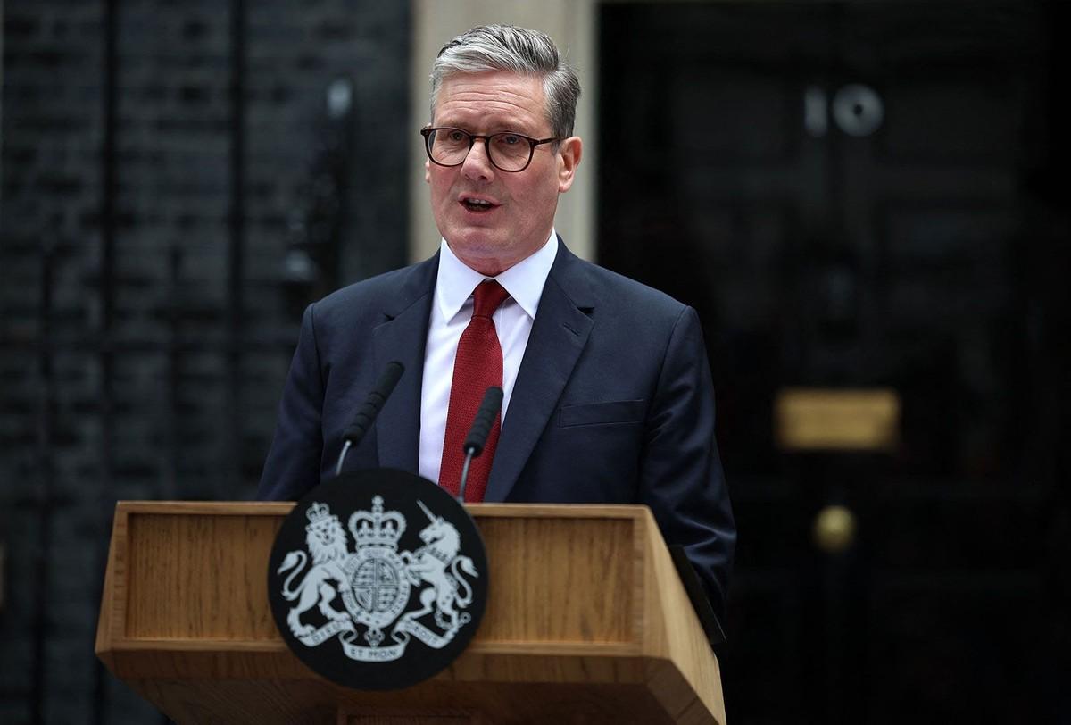 下台倒计时！斯塔默遭党内清算威胁，英国又要换首相了
英国工党首相斯塔默大势已去，