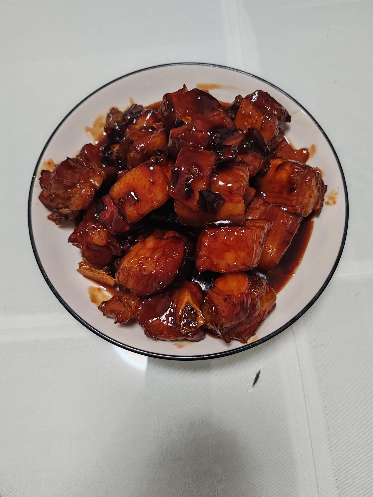 这个红烧肉，能达到几级厨师水平，不太好看，但味道不错