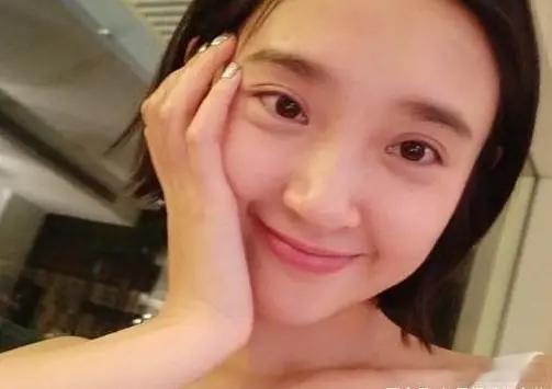 唐艺昕素颜的魅力暴击 