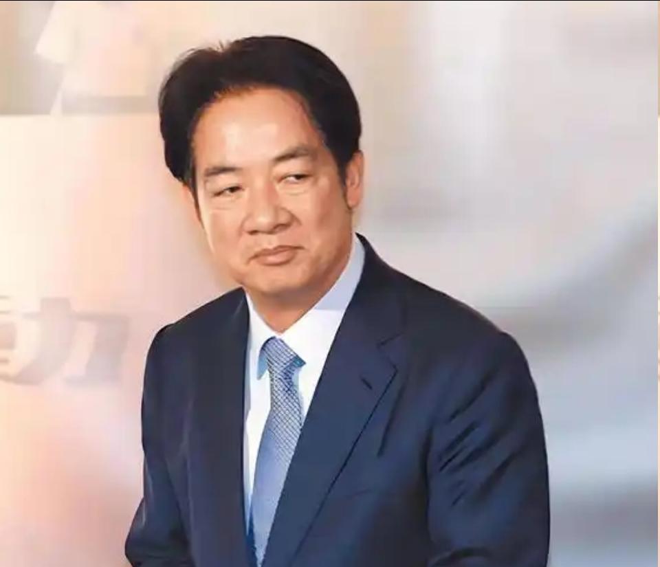 蓝营这次是真的被吓破胆了！赖清德当局居然要申请解散统促党，这哪是杀鸡儆猴，这是直