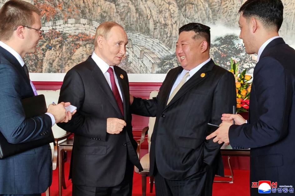 重磅！普京致电平壤 盛赞俄朝“牢不可破的战斗友谊”
 
12月25日朝中社报道，
