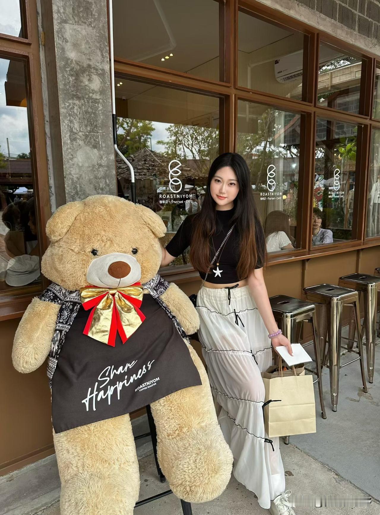 元气少女与可爱熊熊的甜蜜约会🧸💕打卡网红美食摊 大家现在都怀念泰国的哪些美食