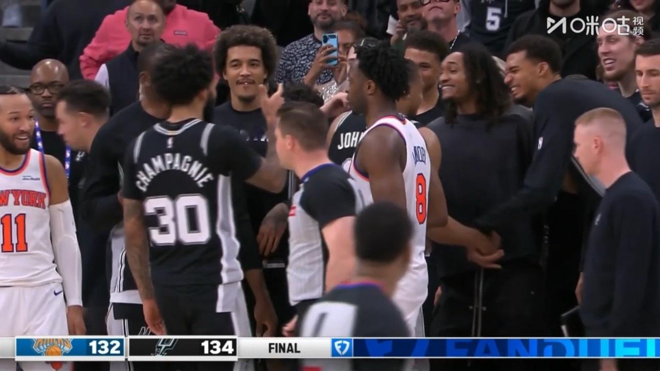 杯赛决赛重演，马刺有惊无险，134-132击败尼克斯结束两连败。文班亚马31分1