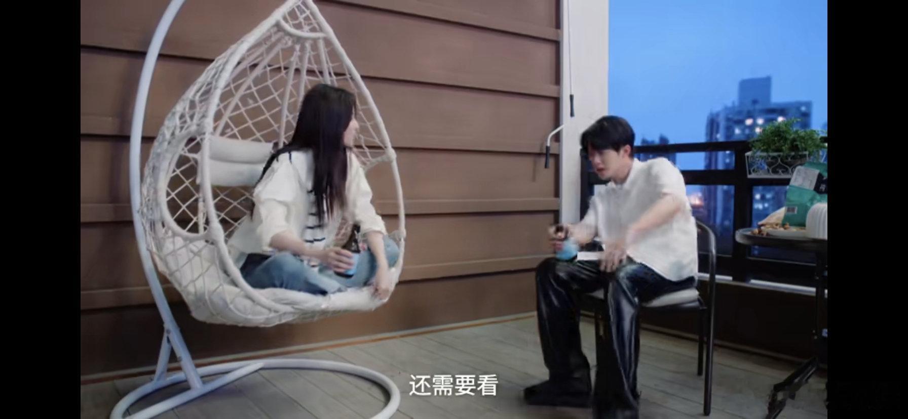 这剧为什么妆造那么土……内容也像十五年前的……人设还有点好玩的，男主毒舌废话很多