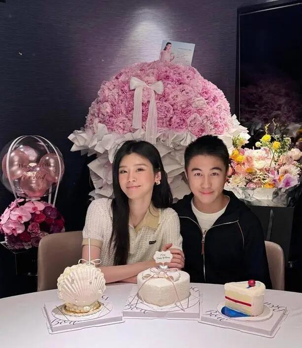 奚梦瑶摔倒后半个娱乐圈都来安慰了复盘“一摔成名”的奚梦瑶逆风翻盘过程先说结论：有