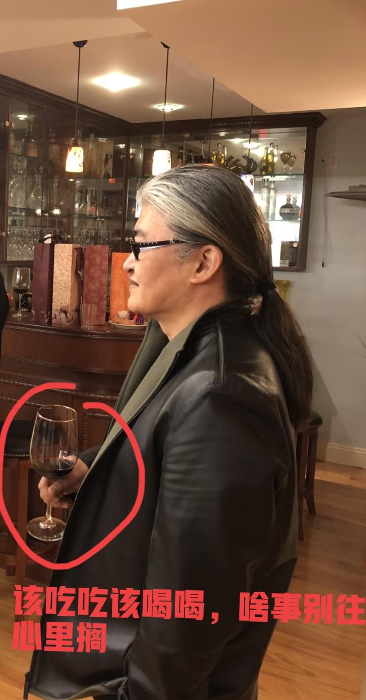 刘欢去世后，我默默做了三个决定
 
刘欢离开了，翻看他的故事，心里挺有感触。
 