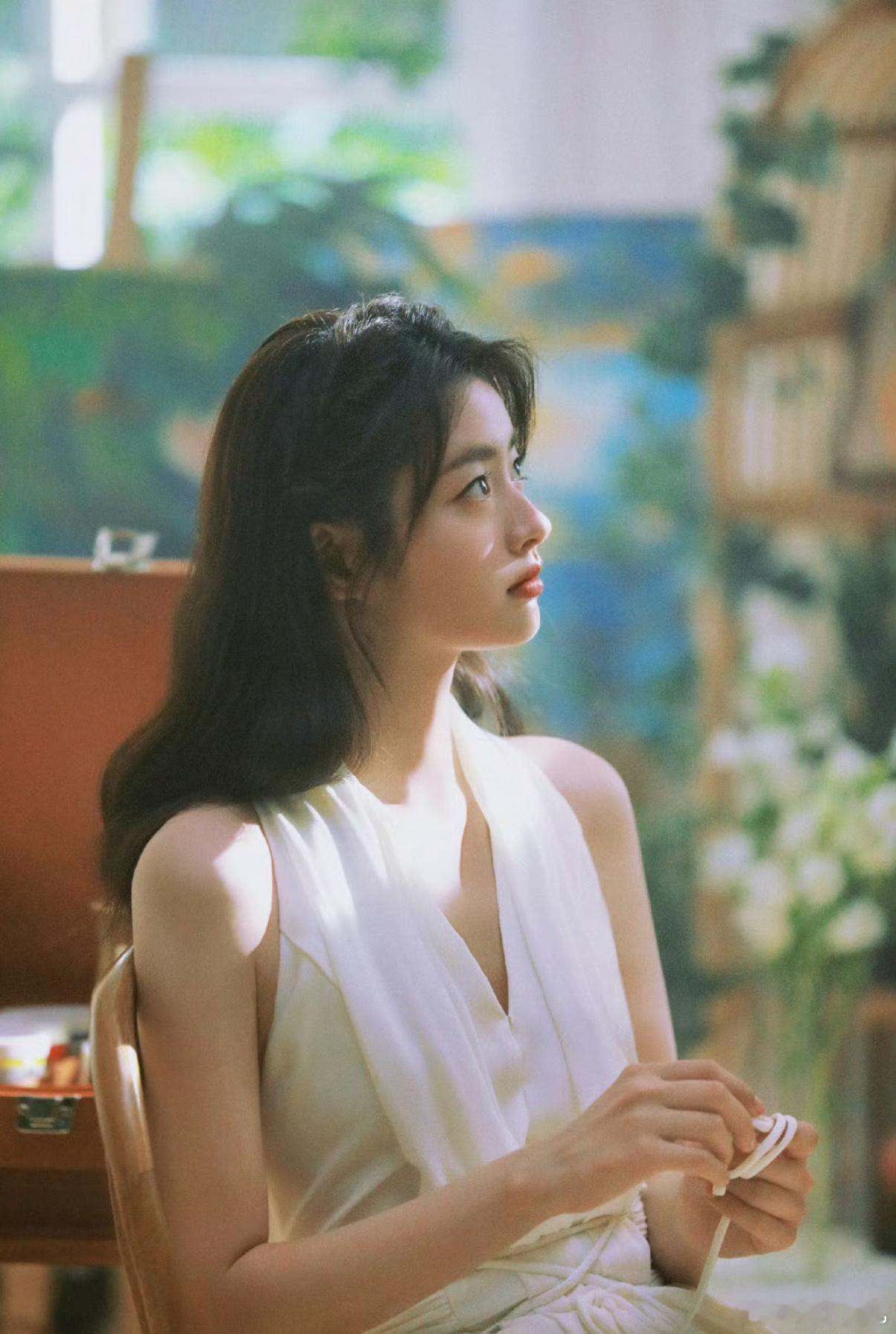 谁家剧名难念人好嗑西装配旗袍，CP感溢出屏。 ​​​