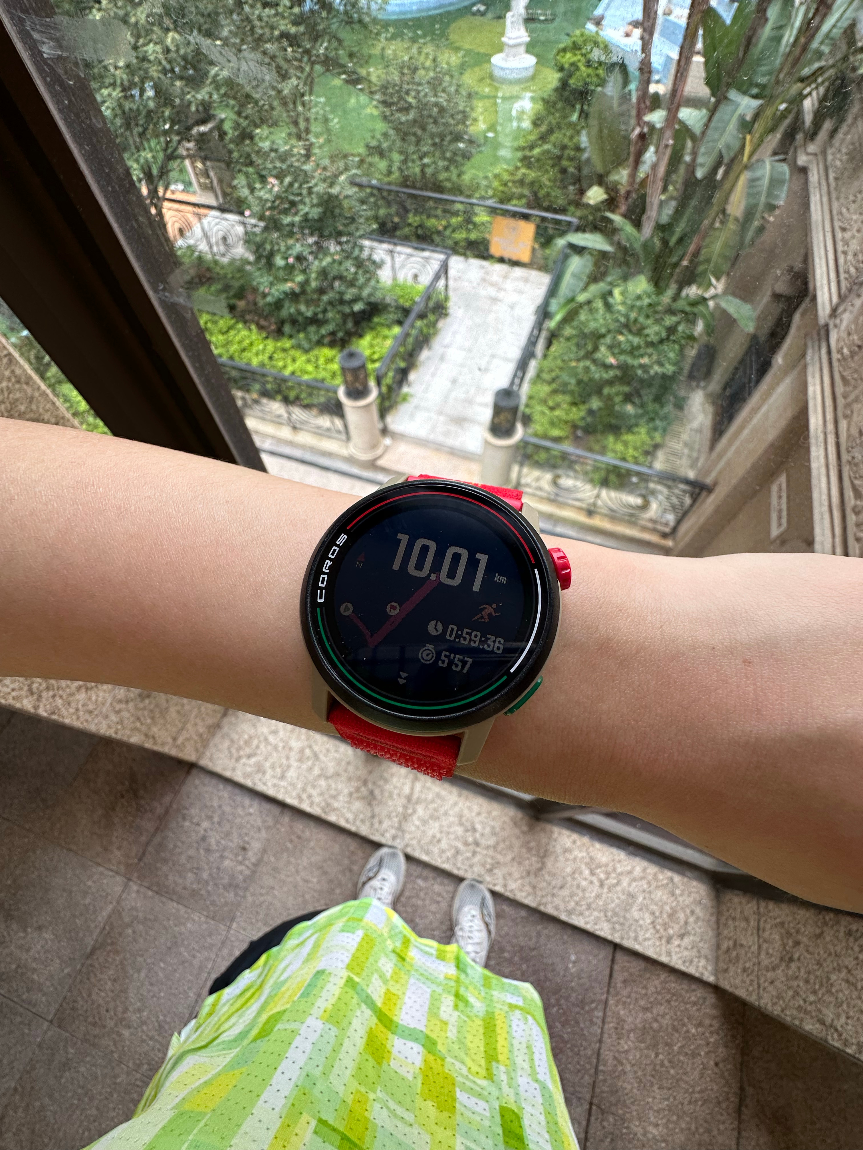 还是穿背心跑得劲跑步打卡