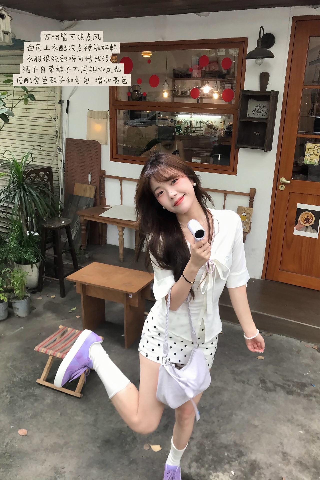 좋아해요💬ྀིྀི♡波点🖤🤍
夏日ootd 咖啡店穿搭