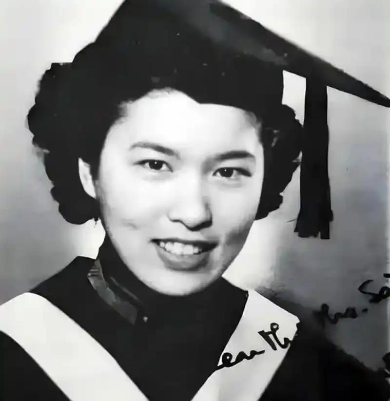 毛主席夸她天生丽质，周总理说她无可替代，彭老总叹她人才难得


关于龚澎，我们常