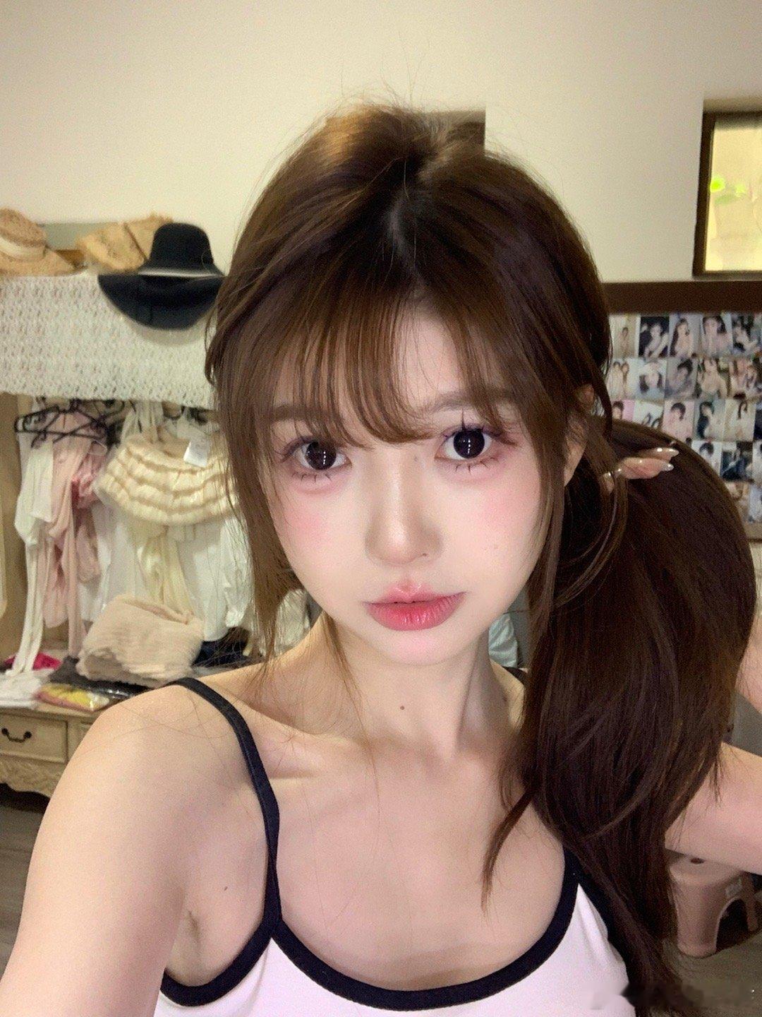 八月份有很多线下机会可以见到我哦。等我发通告。[哇] ​​​