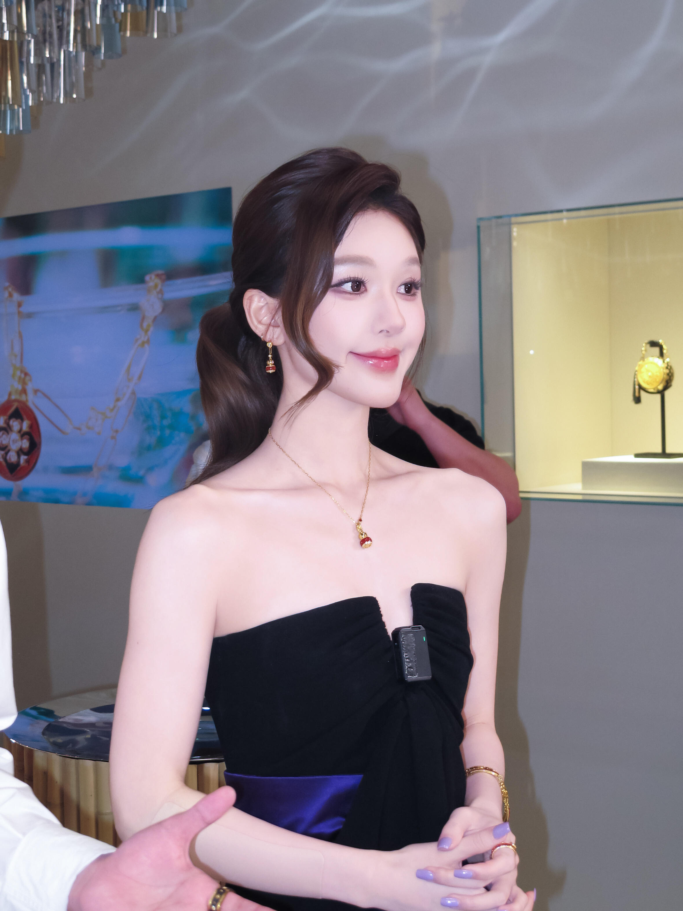 每日一善  /阳光信用 /每日一善 一起爱护大自然 关怀需要帮助的人 多看新闻关