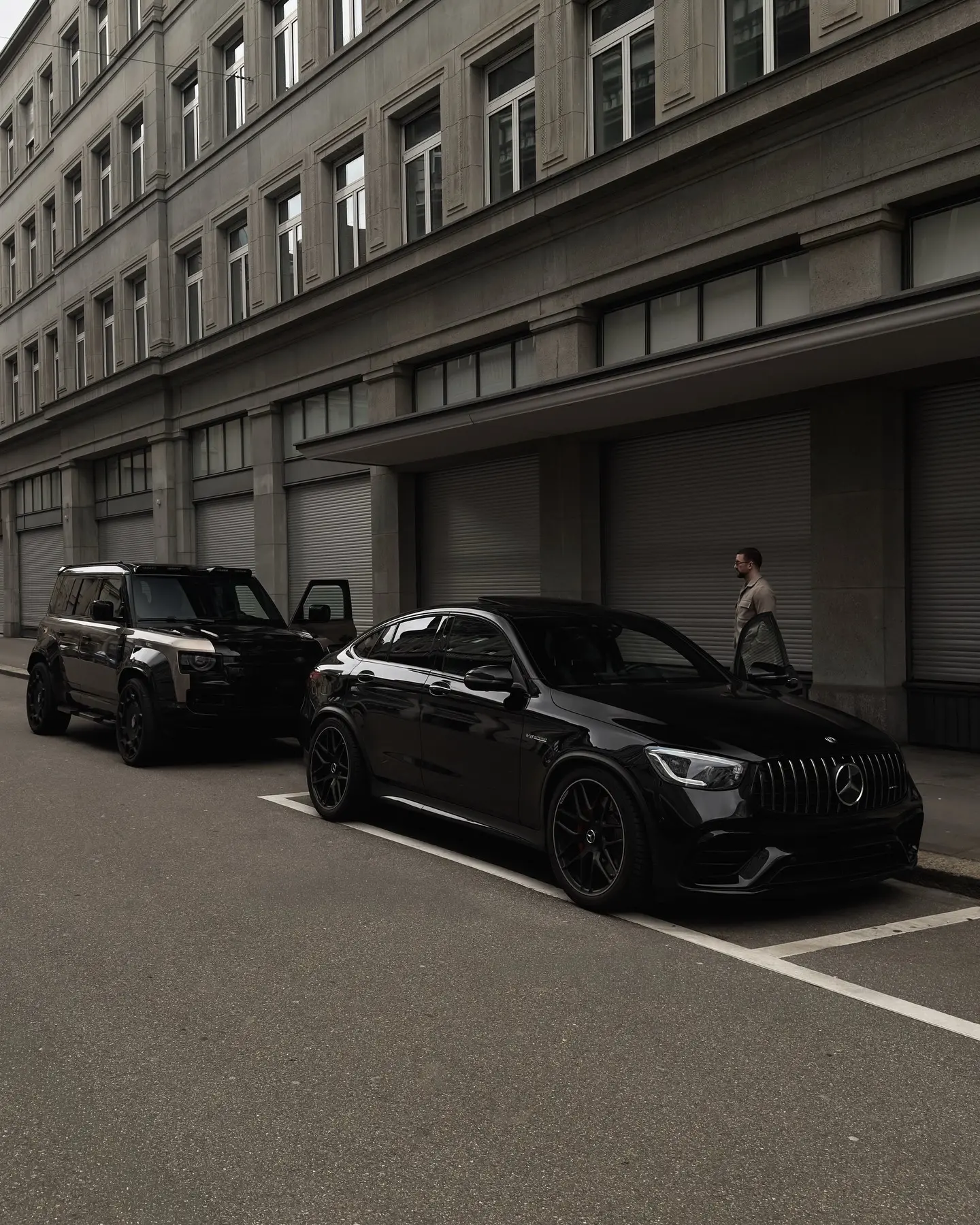 Land Rover Defender.