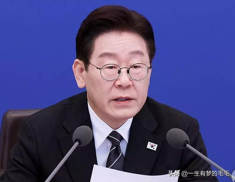 据韩联社3月10日报道，韩国总统李在明在国务会议上就驻韩美军武器可能调往中东一事