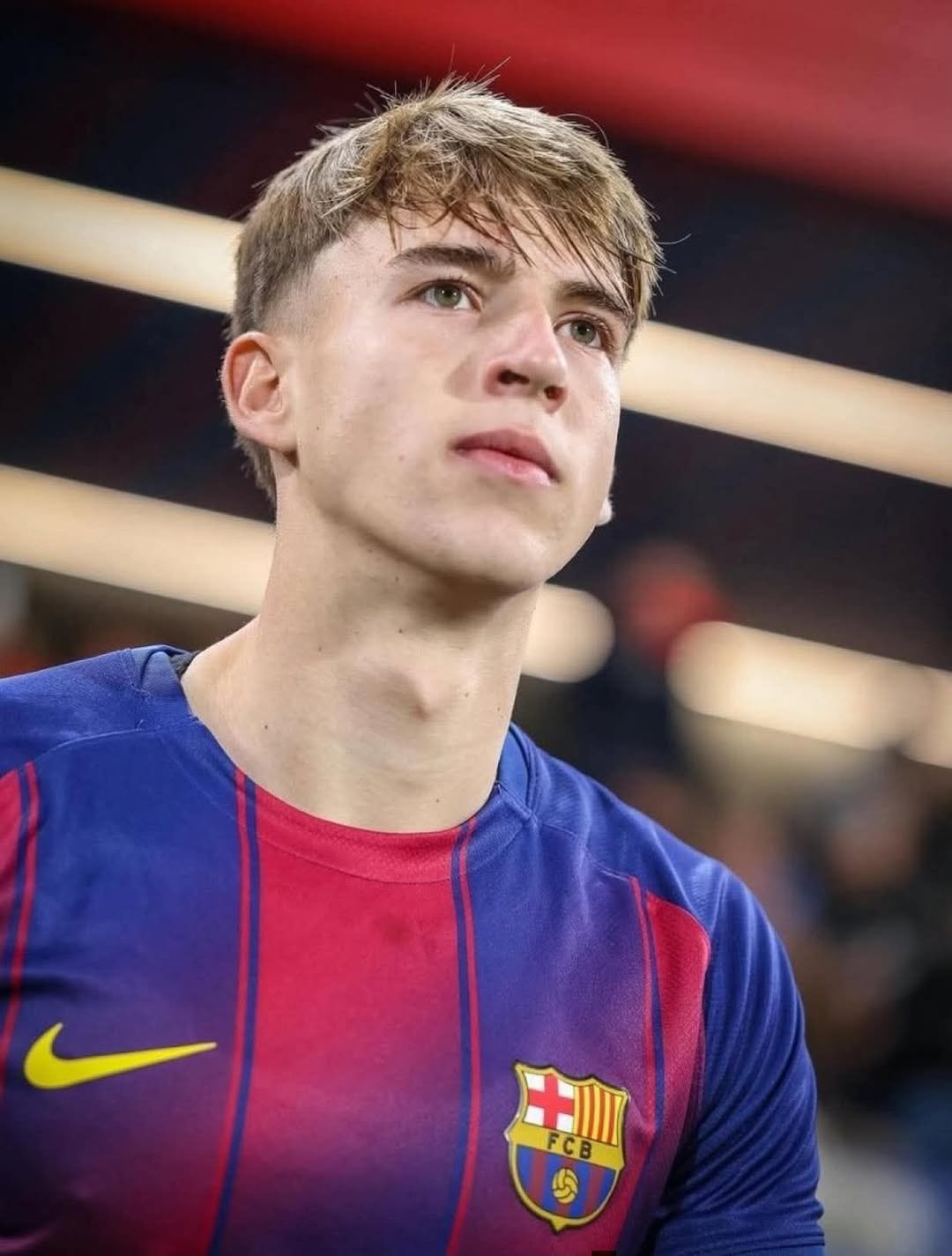 弗里克：“托米长得像德容。他简直可以当弗兰基的弟弟了。” *笑* 