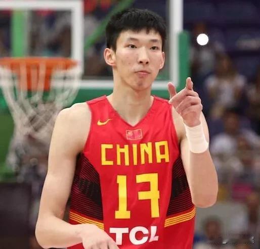 周琦的三个去处：
1.为感情，去辽宁
周琦出自辽篮青训，一起打球的兄弟还在，感情