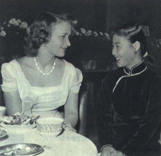 1958年11月7北京庆祝十月革命41周年招待会上，苏联电影《静静的顿河》演员З