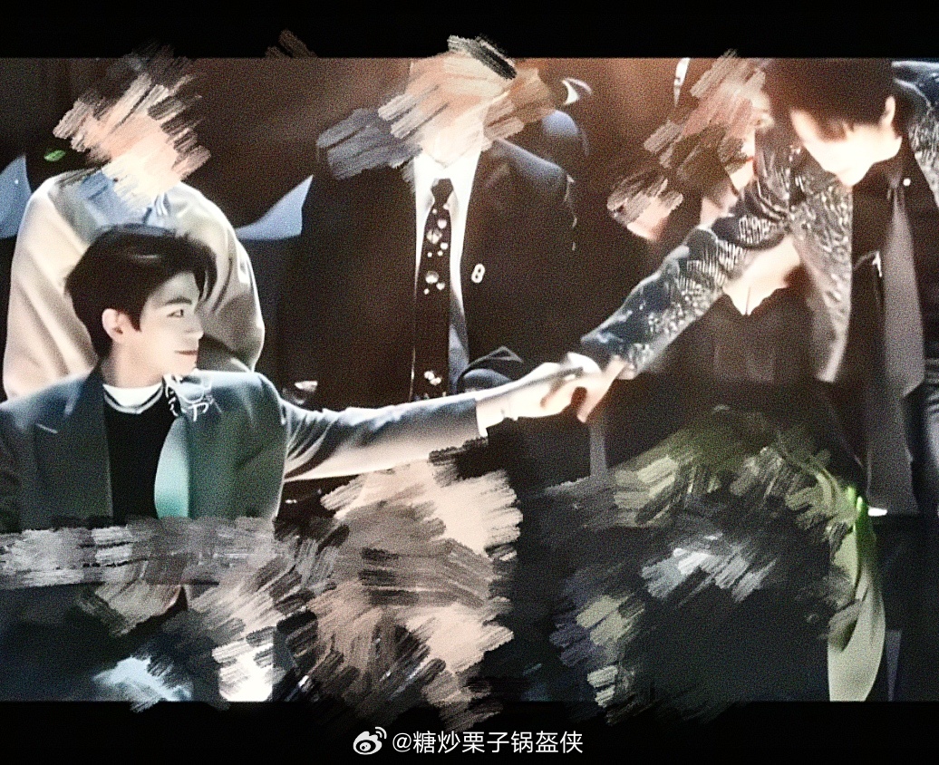 依然想不明白张新成丁禹兮两个人当时怎么就牵上手了