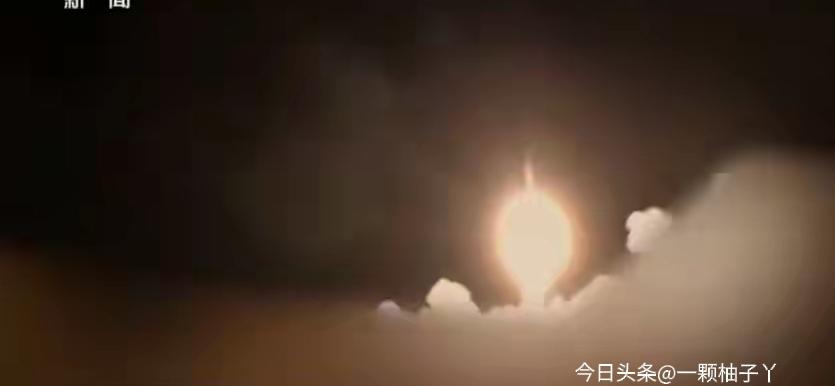 沙特首都利雅得确实响起爆炸声，沙特官方证实遭导弹袭击，防空系统拦下4枚，没人员伤