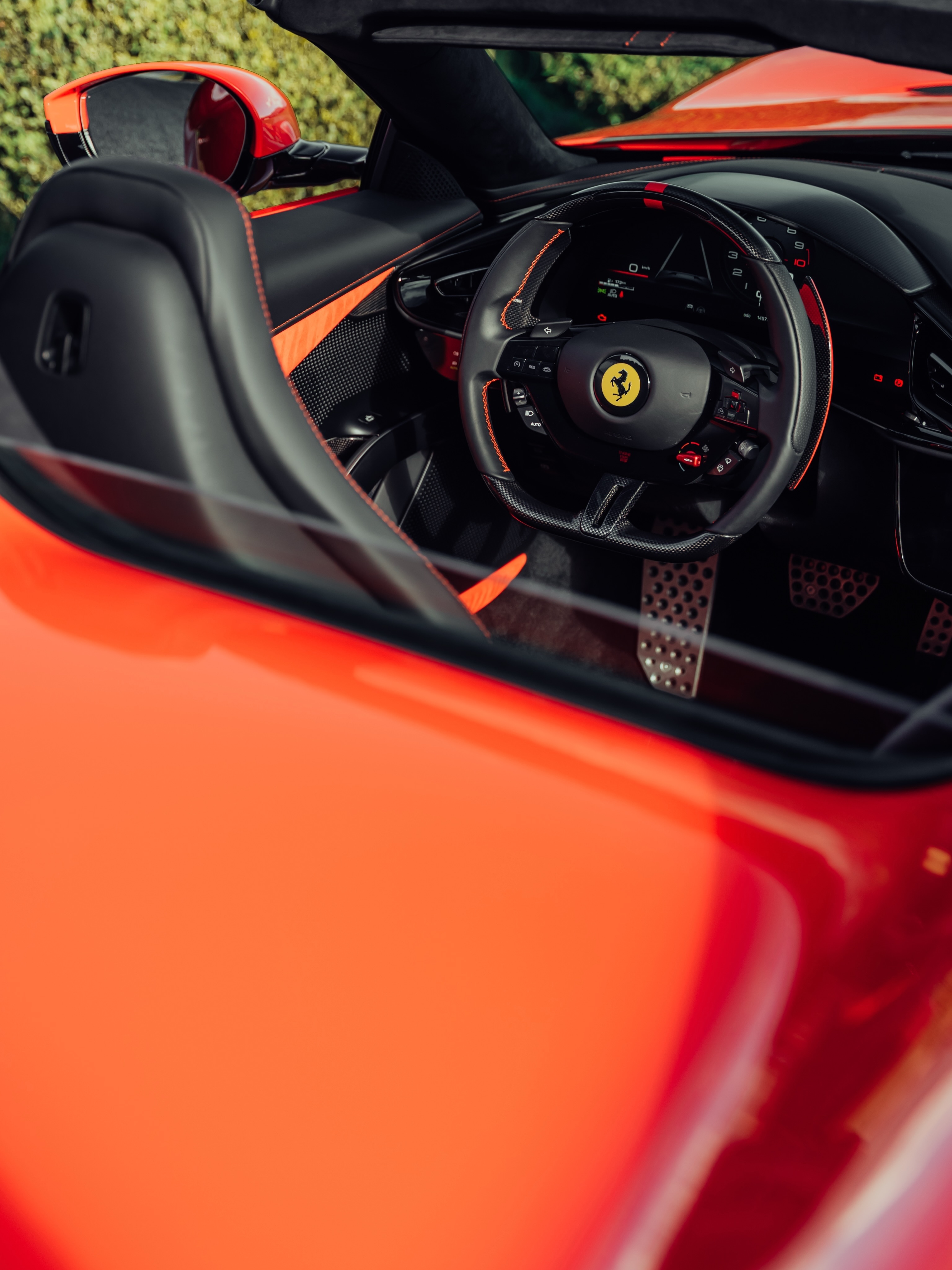 Ferrari 12Cilindri Spider油漆：Rosso Dino 