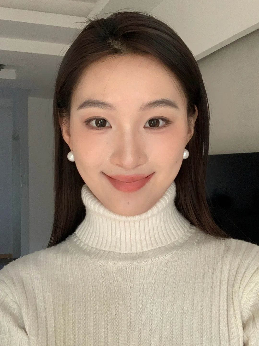 妆越淡 人越美