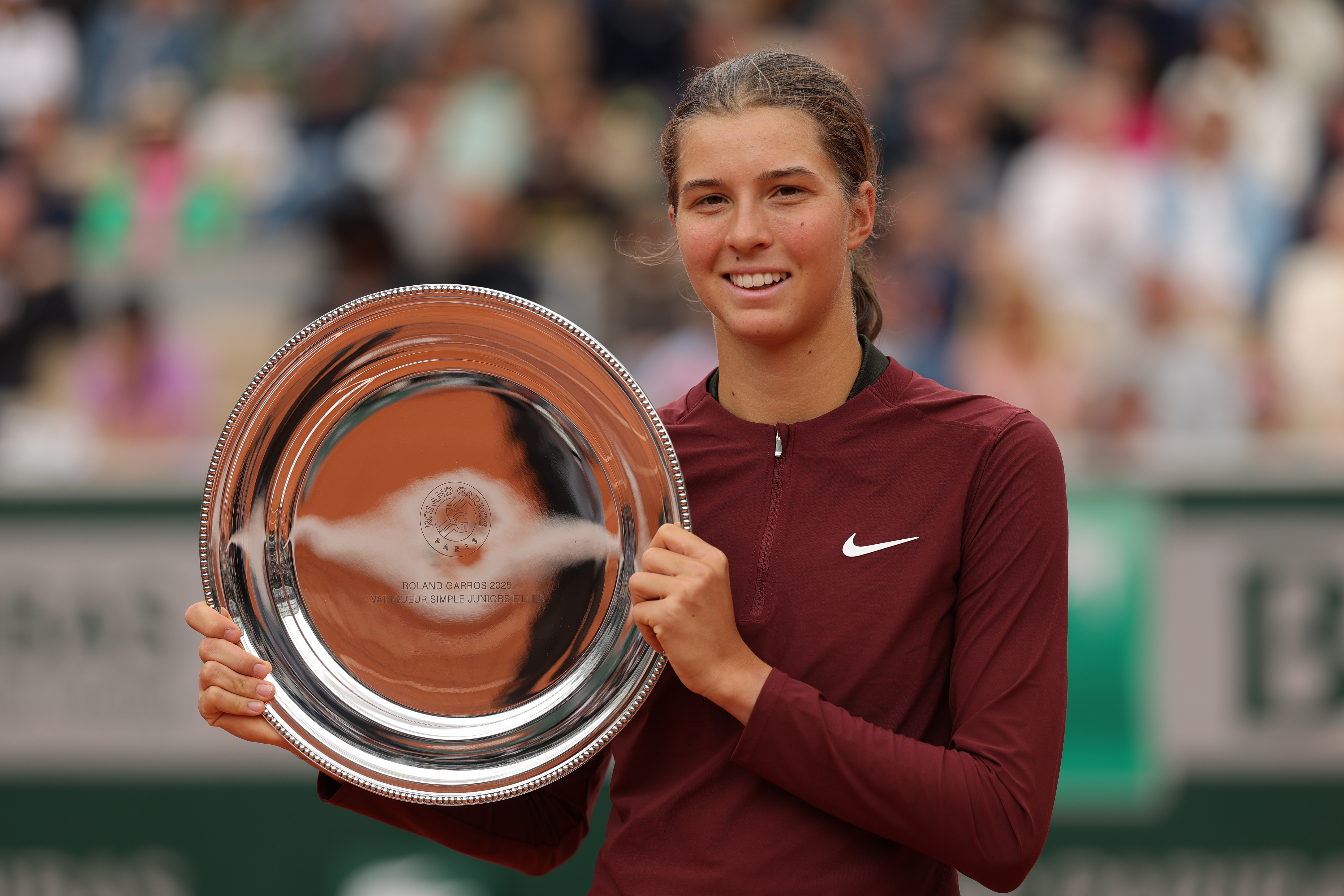 法网青少年组女单冠军出炉🏆法网2025 青少年组女单决赛，17岁的塔格尔以6-