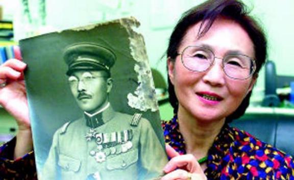 日本人为什么不承认侵略战争？东条英机的孙女东条由布子道出了真相。

想想那段历史