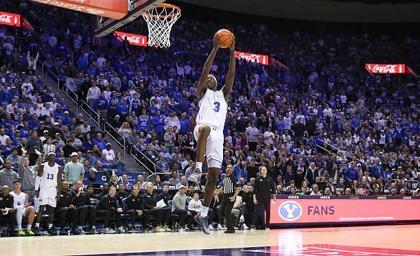 全美第23号种子杨百翰大学坐镇主场以79比69战胜了全美第6号种子爱荷华州立大学