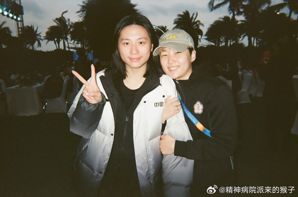 简彤娟分享了2026年国际乒联海口亚洲杯和陈熠、王曼昱的合影📷 
