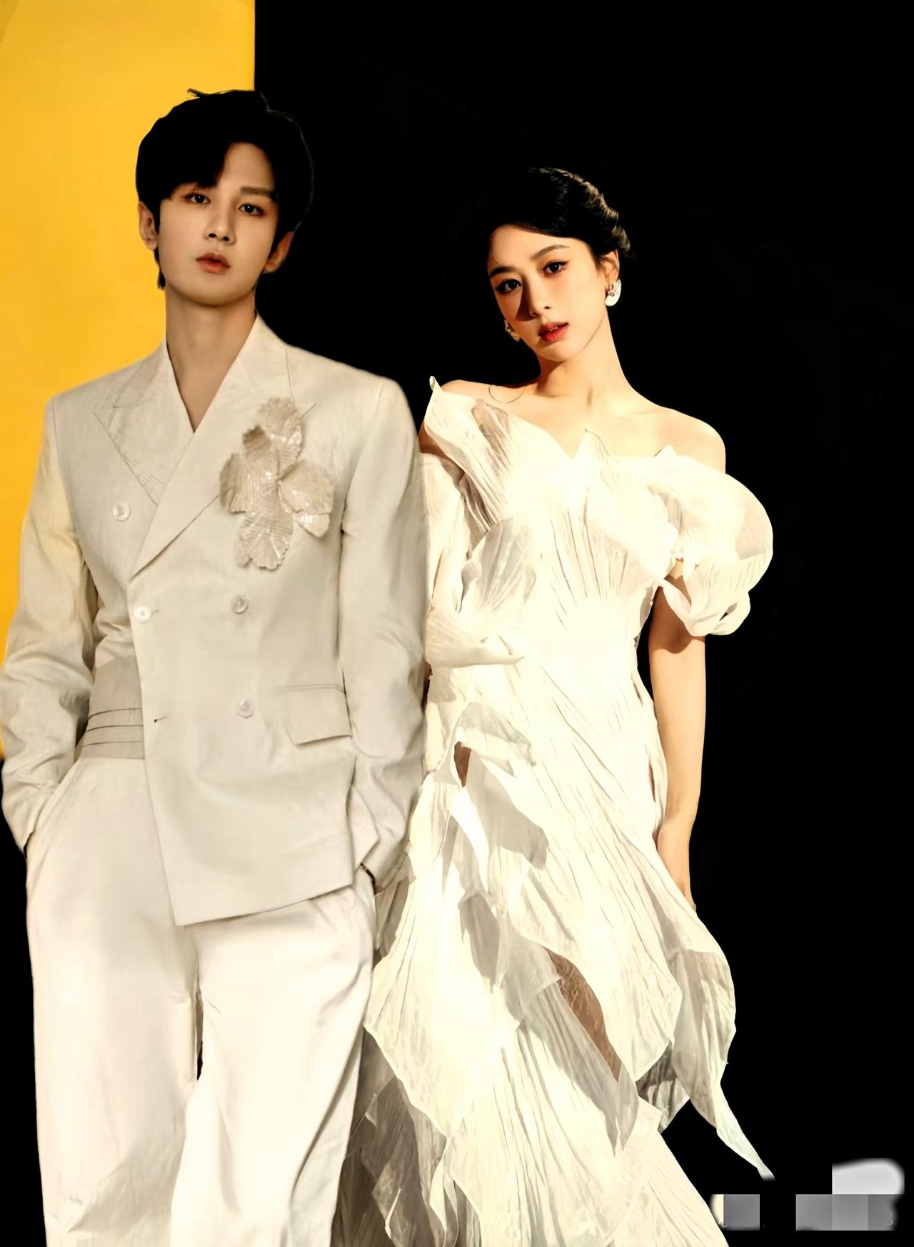 成毅也离开欢瑞了！
他这步棋跟杨紫当年太像了。
杨紫2022年解约，是不是救了《