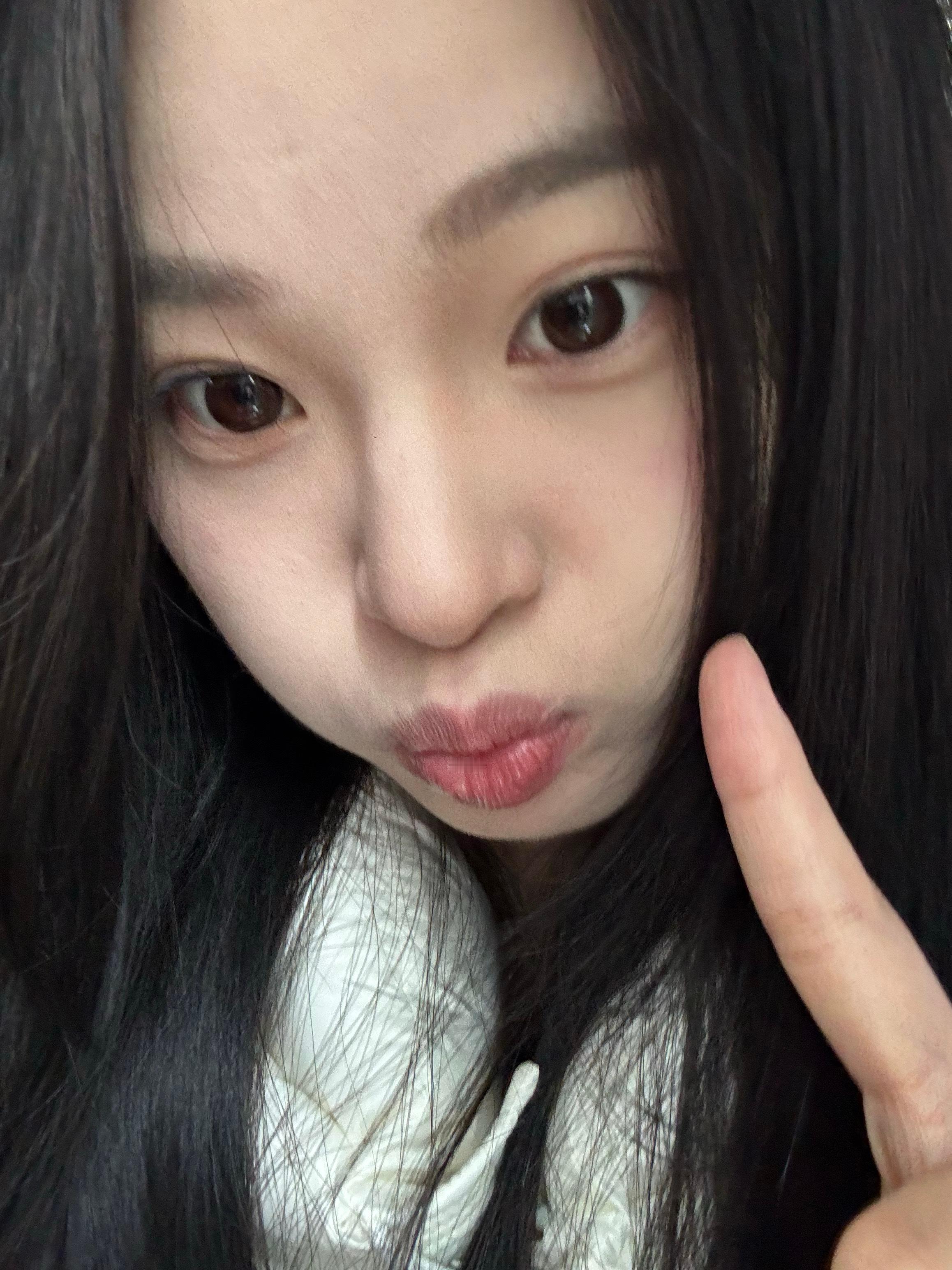 hello！珠珠你也太棒了！准时起床还画好了妆！ ​​​