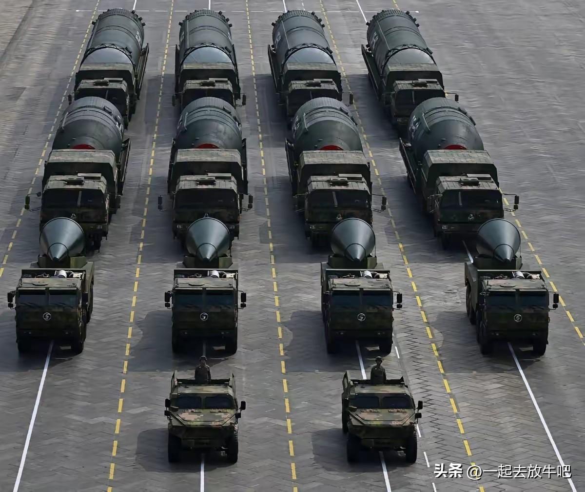 美国左右为难，面对我国武器的发展是跟还是不跟
近年来，我国的武器装备发展速度可以