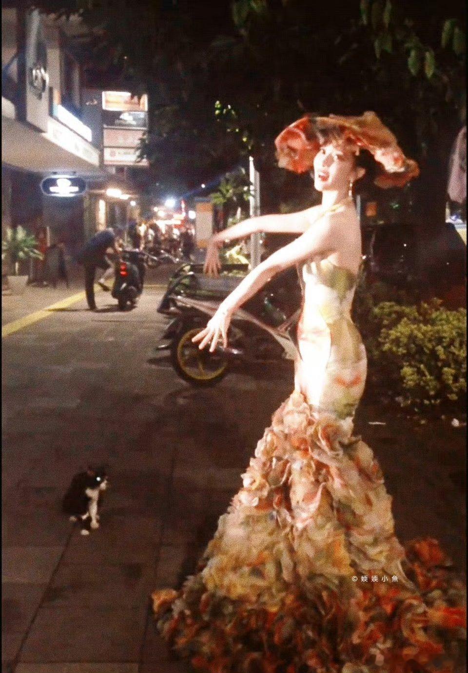 孟子义复古油画里的摩登女郎啊！！！！！！（嗓子沙哑版）想看孟子义现偶！想看孟子义