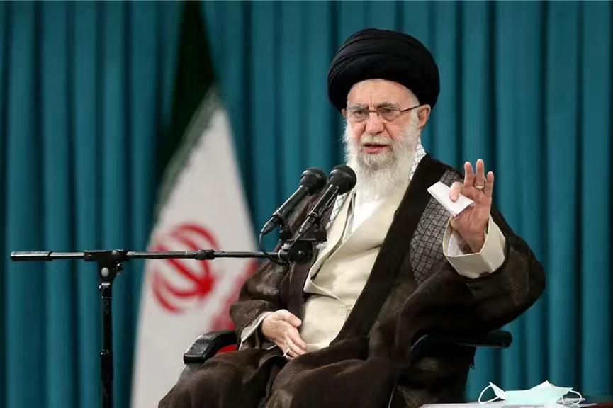 伊朗形势确实不容乐观，国内的局势动荡不安，对哈梅内伊不满的人越来越多！加上长期被